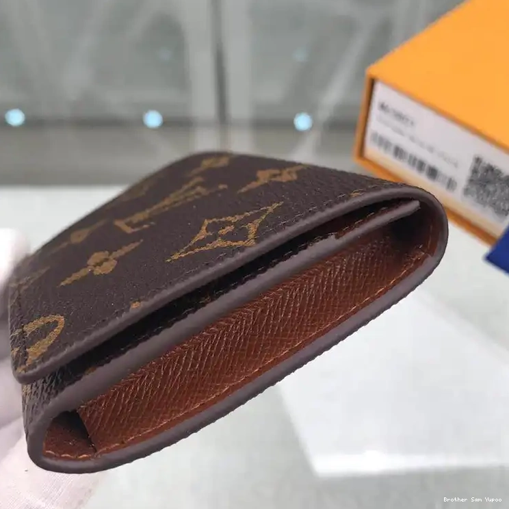 Brother Sam Yupoo 19T1L0647 Bags LV 0818